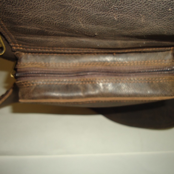 TERUPATI BALAJI EXPOAHOUS HAND MADE LEATHER GOODS Belt Bag - Picture 8 of 14